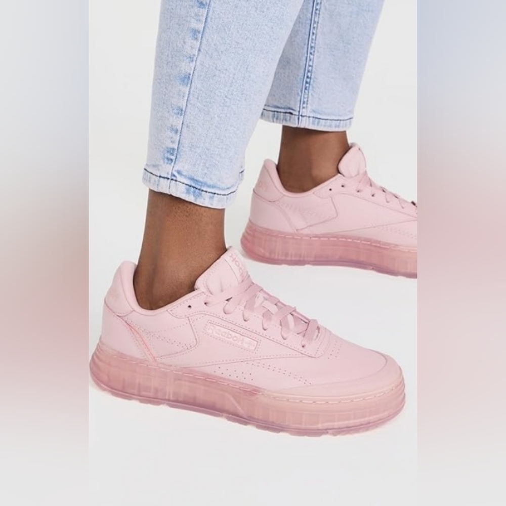 Reebok Women's Club C Double Geo Low Top Shoe Sneaker Smokey Rose Size 6.5​​​​